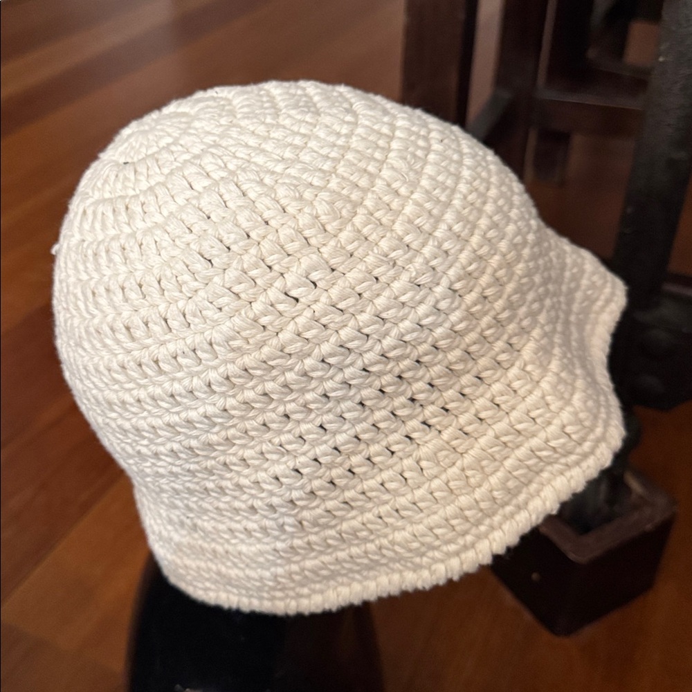 LOW CLASSIC White Hand Bucket Hat - Picture 6 of 8